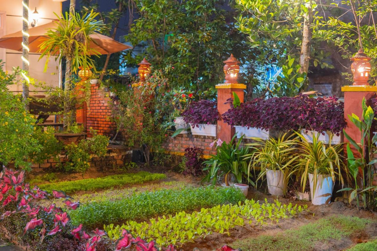 Strawberry Garden Homestay Hội An Buitenkant foto